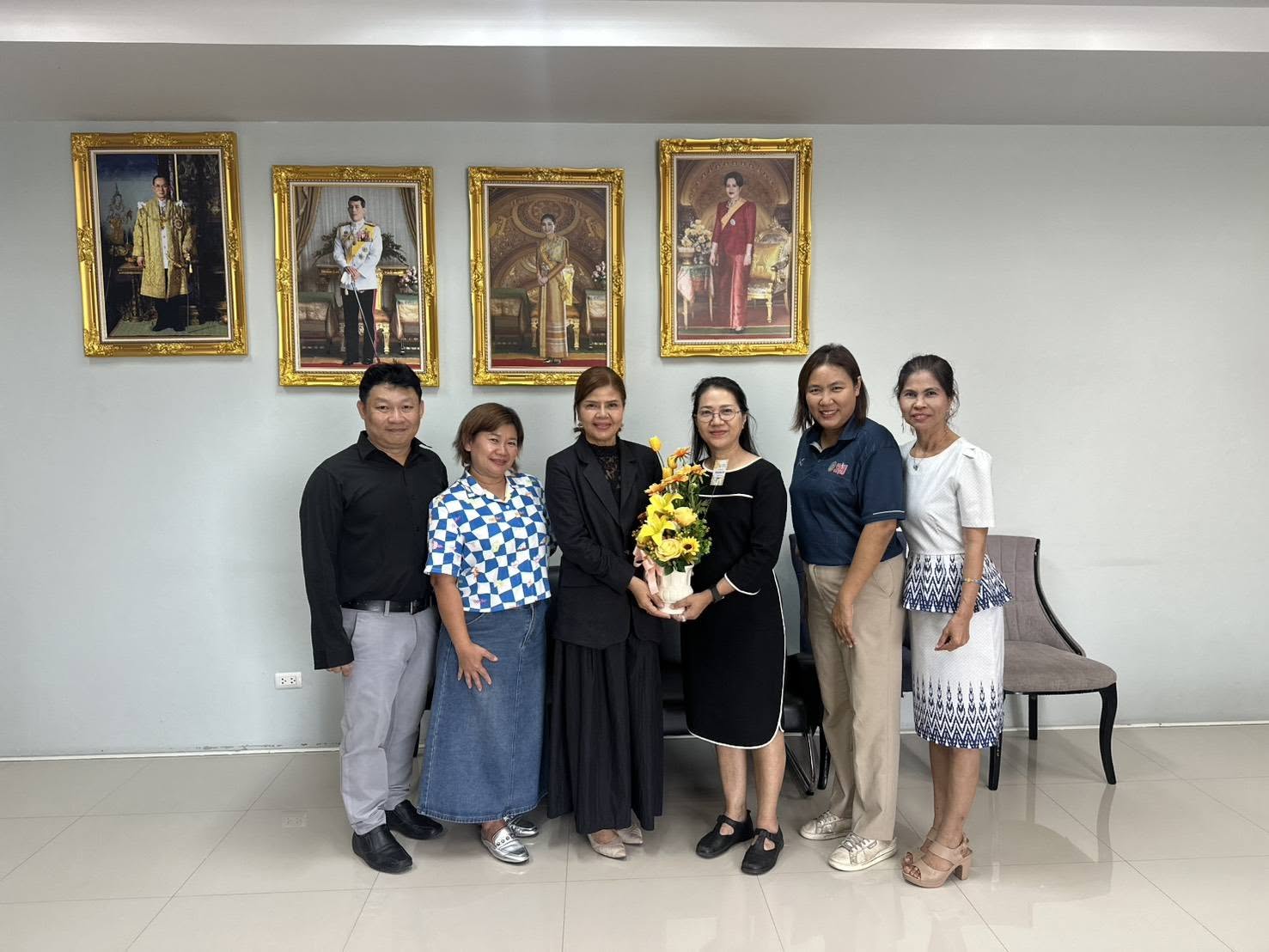 คณะวิทยาศาสตร์และเทคโนโลยี เข้าแสดงความยินดีกับรศ.ดร.สายฝน  ไชยศรี ในโอกาสได้รับตำแหน่งคณบดีคณะวิทยาการจัดการ
